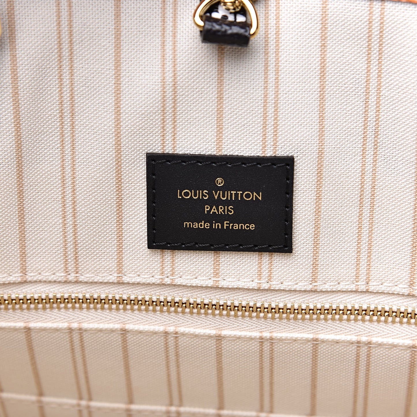 Monogram Giant Jungle Onthego GM Ivory