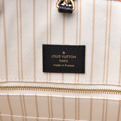 Louis Vuitton Monogram Giant Jungle Onthego GM Ivory 7 of 10
