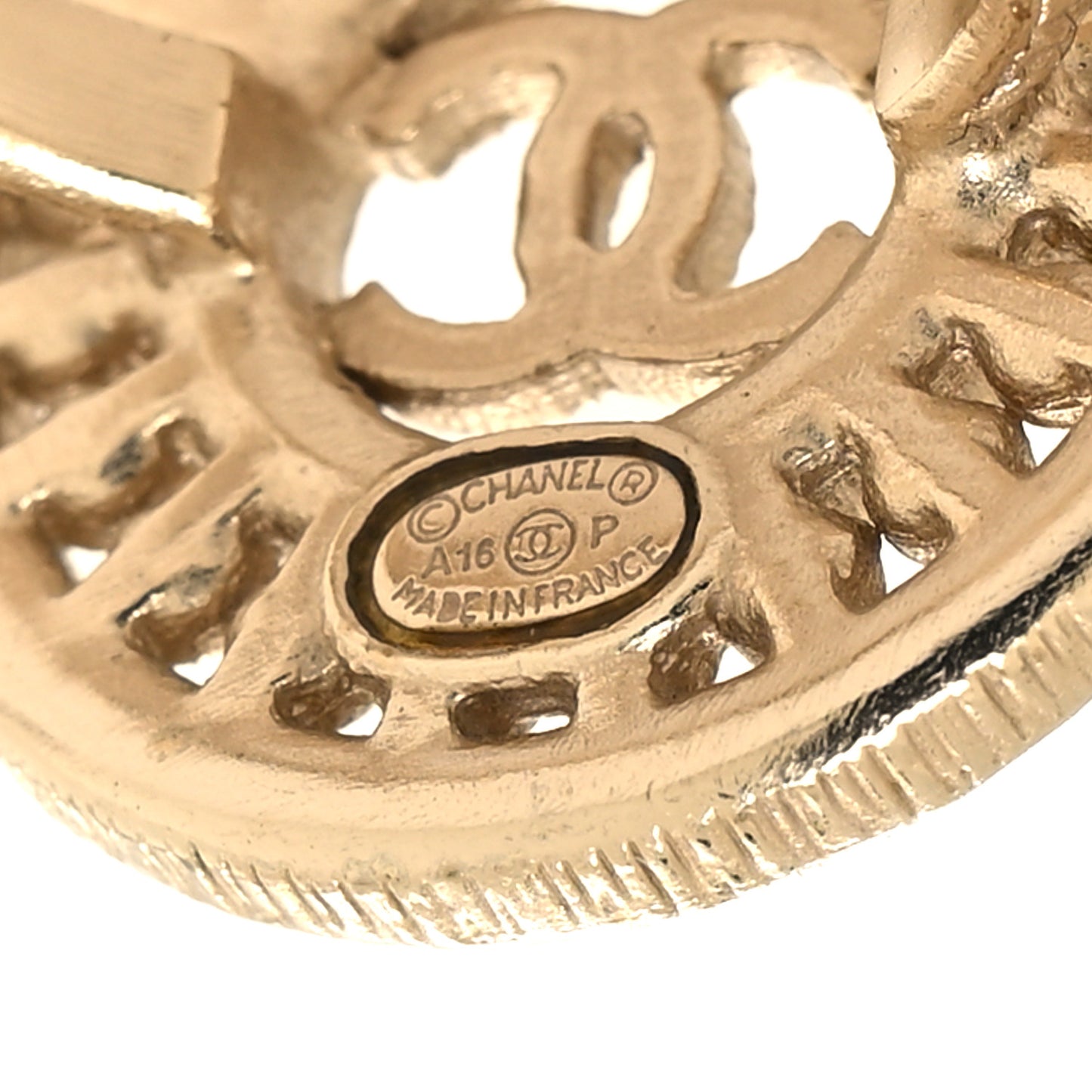 Pearl Baguette Crystal CC Medallion Ring 54 7 Gold