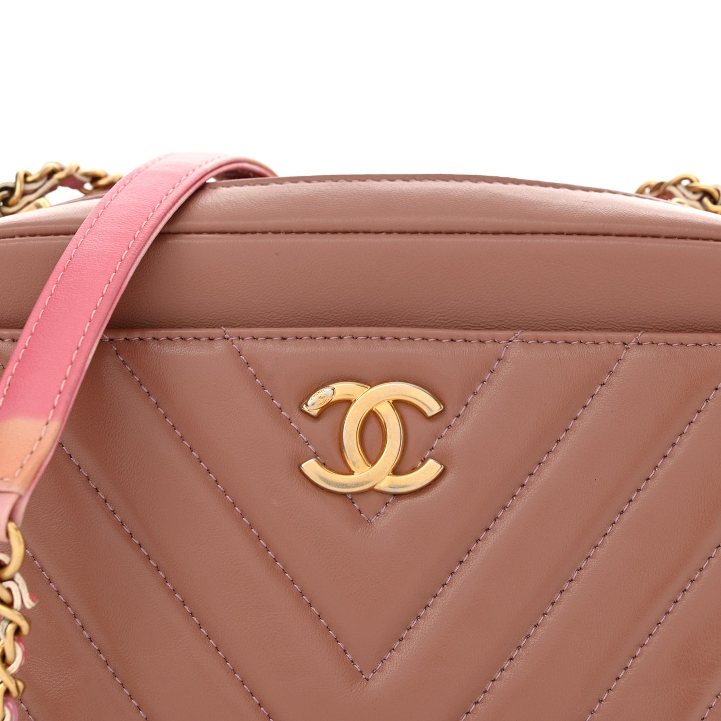 Lambskin Chevron Quilted Chain Around Camera Case Pink