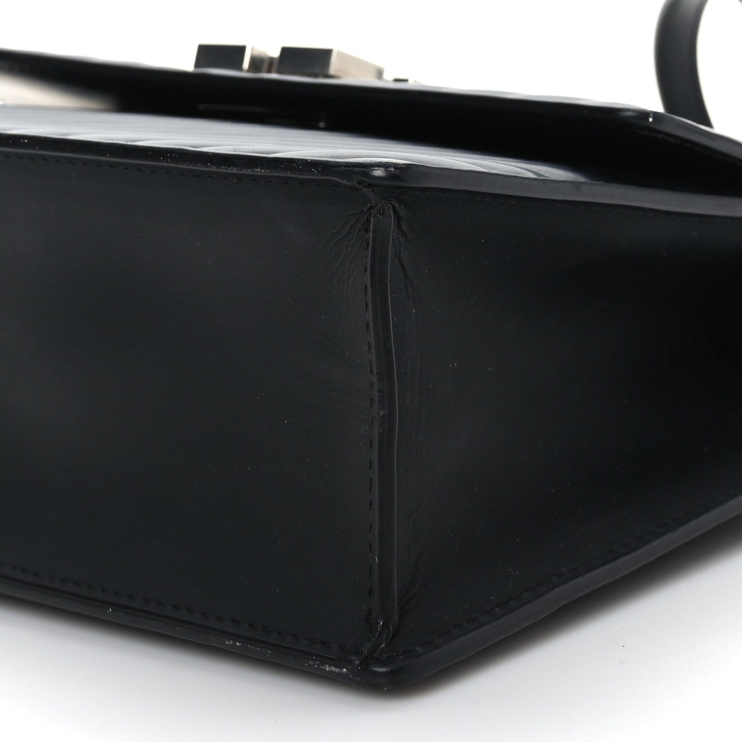 Calfskin Diagonal Quilted Jitney 1.4 Shoulder Bag Black