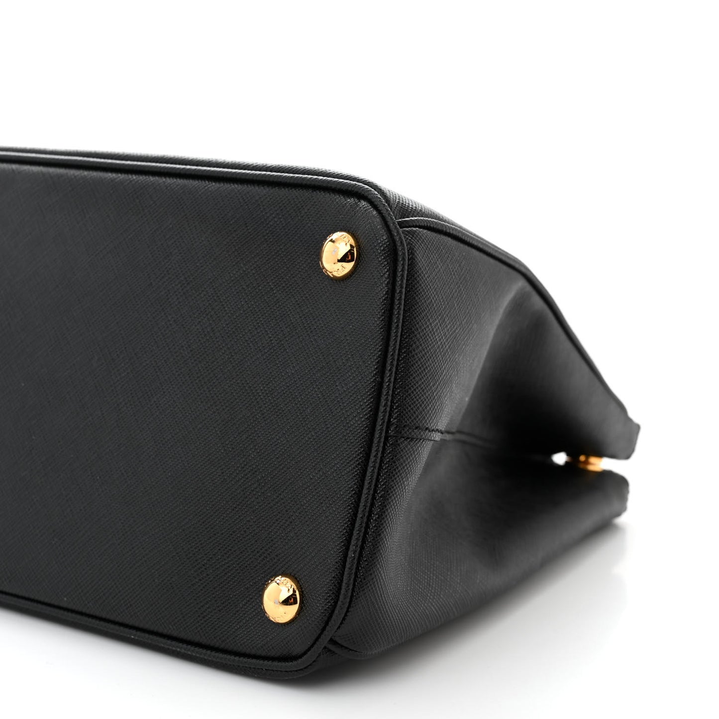Saffiano Medium Galleria Double Zip Tote Black