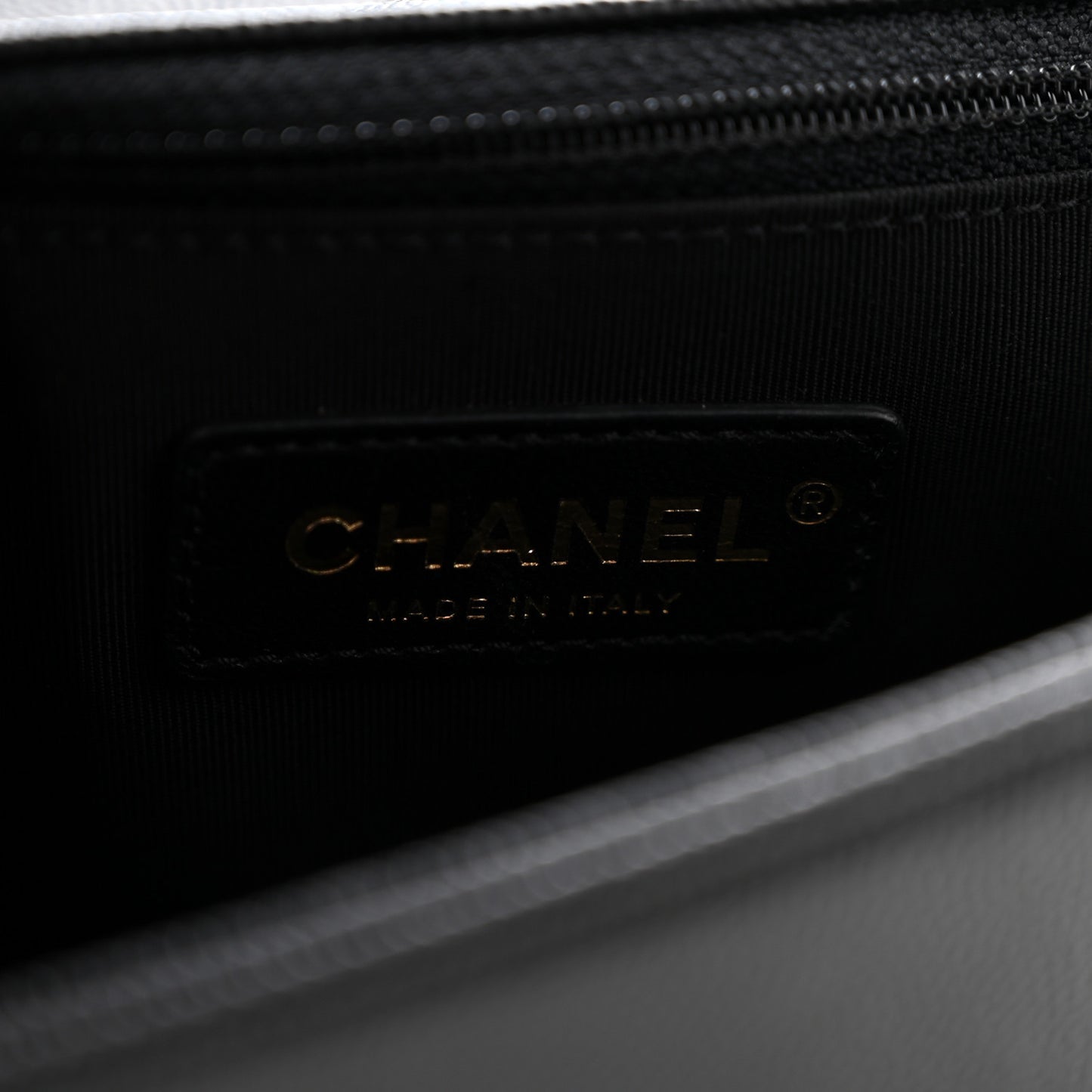 Caviar Quilted New Medium Boy Flap Black