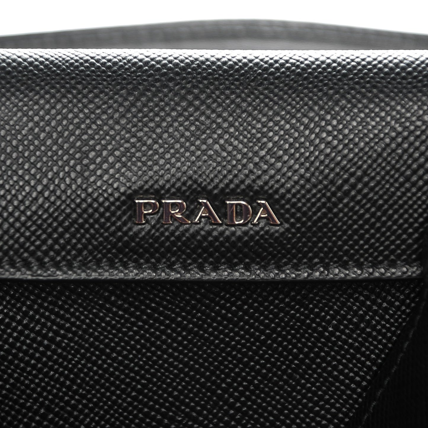 Saffiano Cuir Convertible Top Handle Tote Nero Black