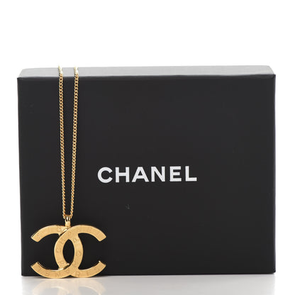 Chanel Metal CC Paris Button Necklace Gold 6 of 6