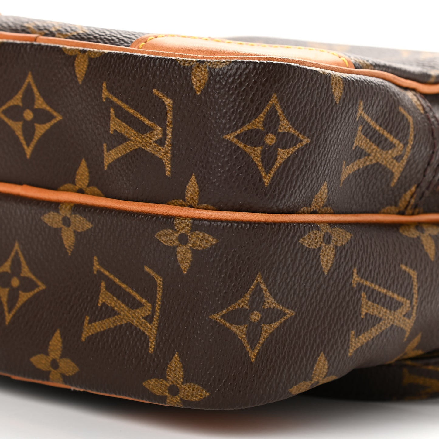 Monogram Amazone