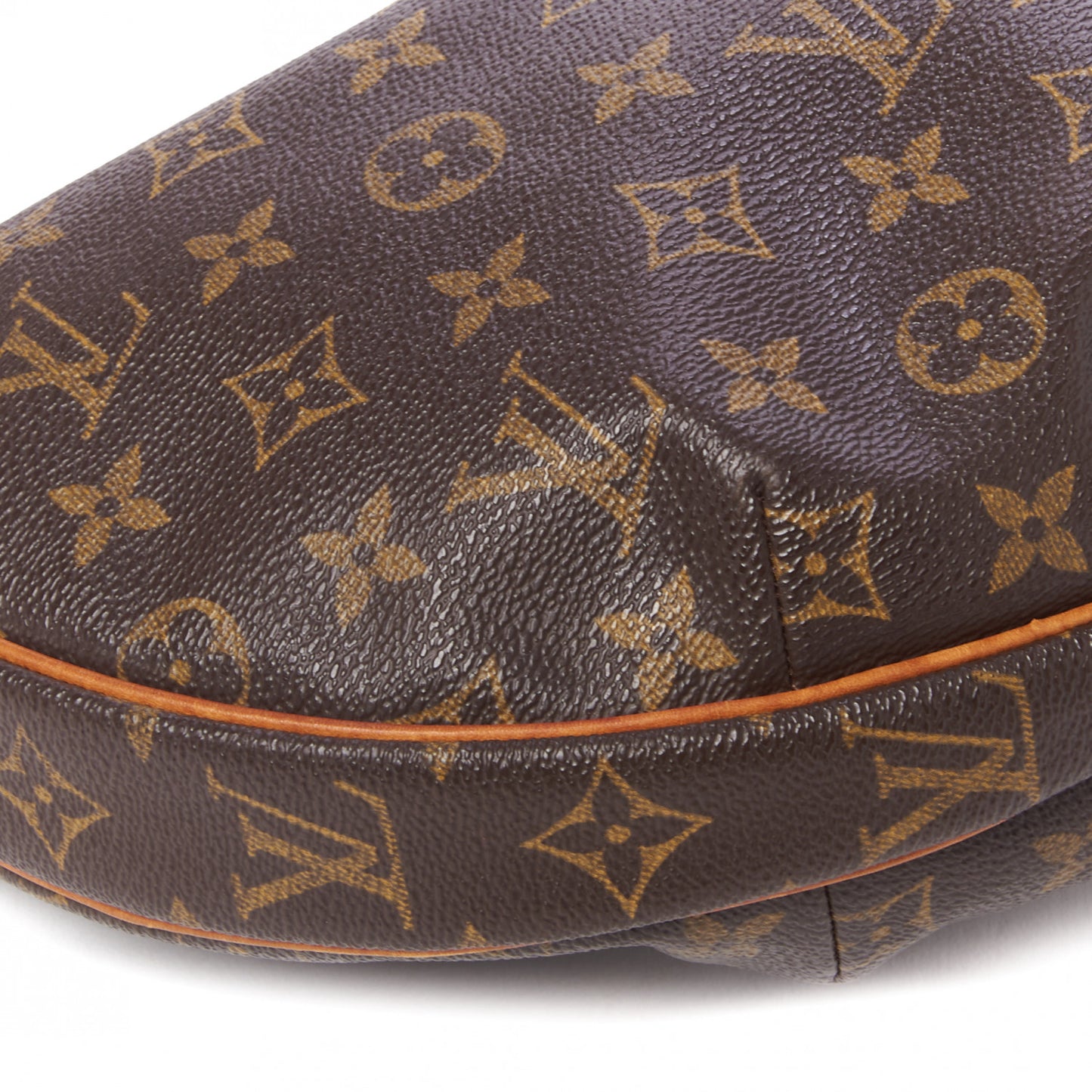 Monogram Croissant MM