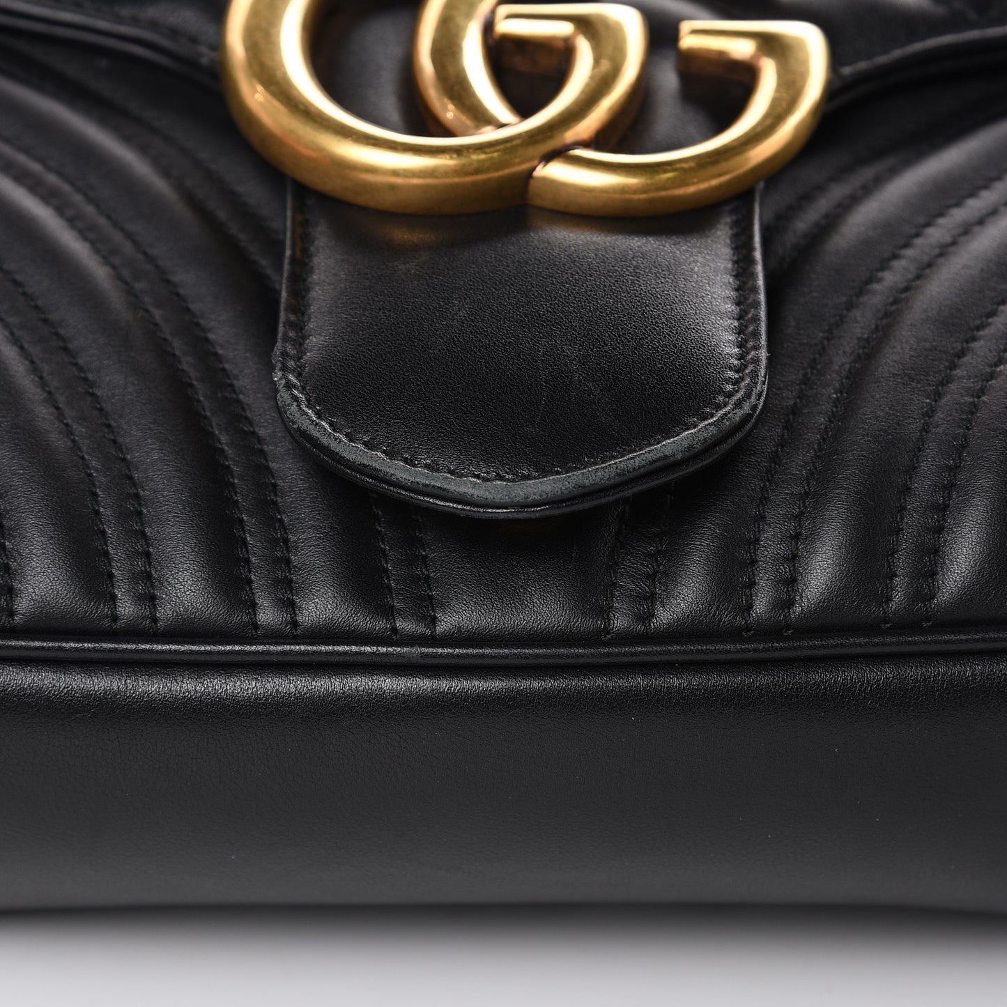 Calfskin Matelasse Medium GG Marmont Shoulder Bag Black