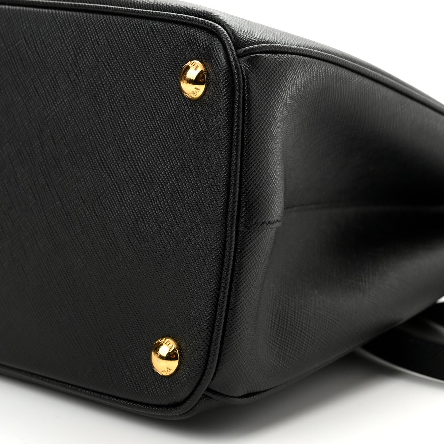 Saffiano Medium Galleria Double Zip Tote Black