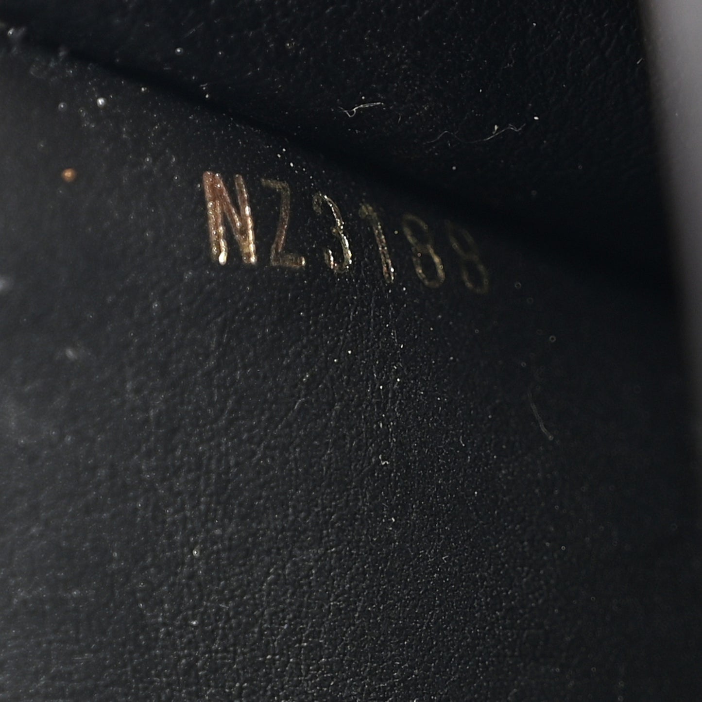 Calfskin New Wave Long Wallet Black