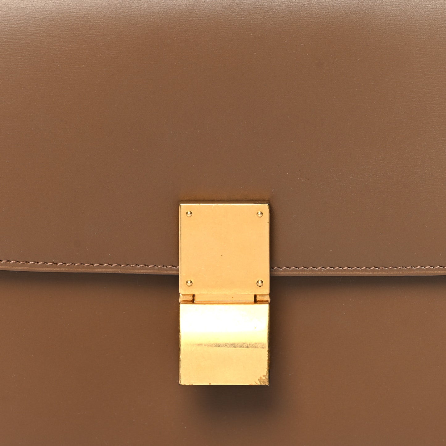 Box Calfskin Medium Classic Box Flap Bag Camel