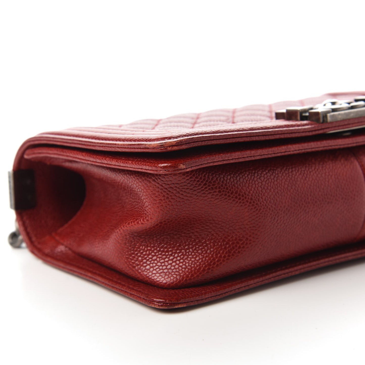 Caviar Quilted Medium Boy Flap Red