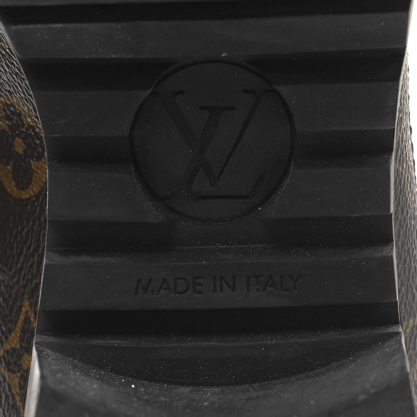 Suede Calfskin Monogram Laureate Platform Desert Boots 42 Black