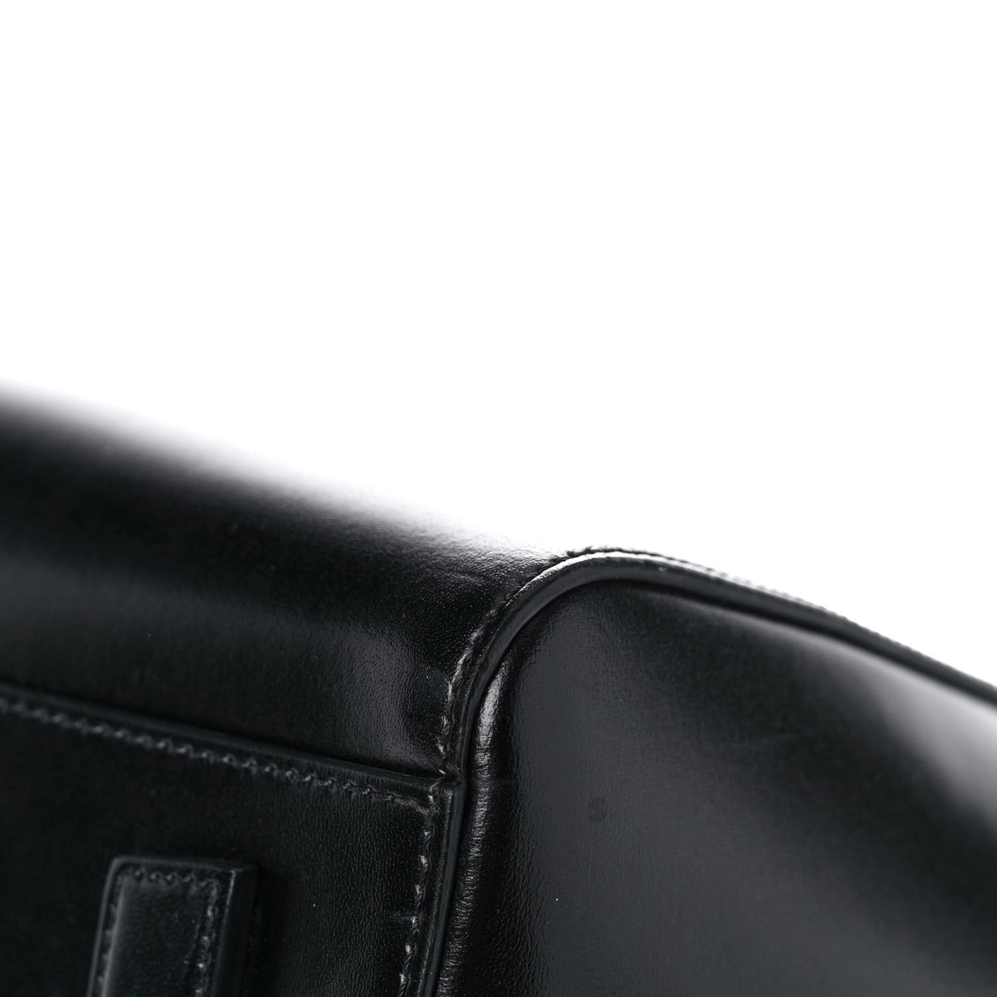 Shiny Lord Calfskin Medium Antigona Black