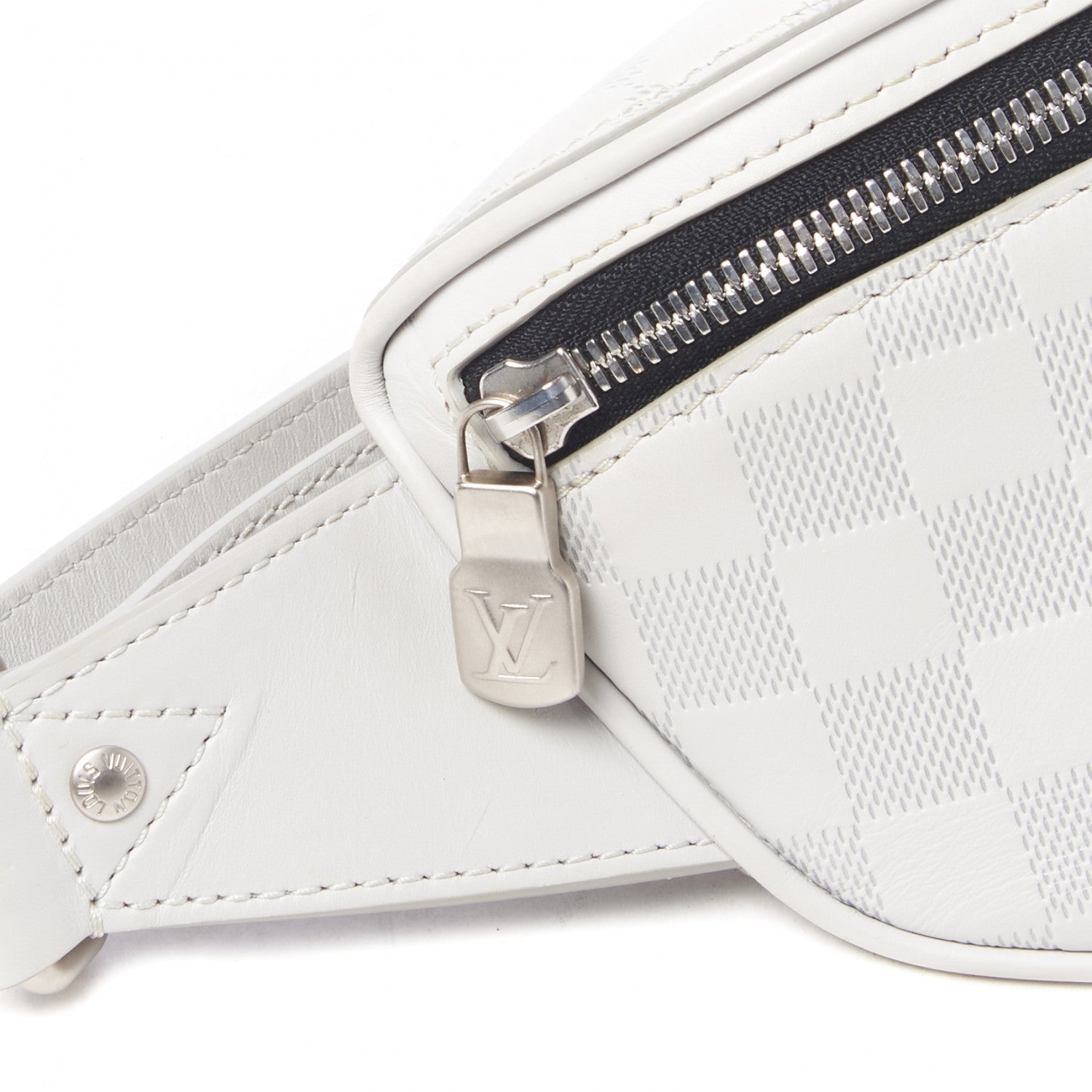 Louis Vuitton Damier Infini Campus BumBag White 5 of 7