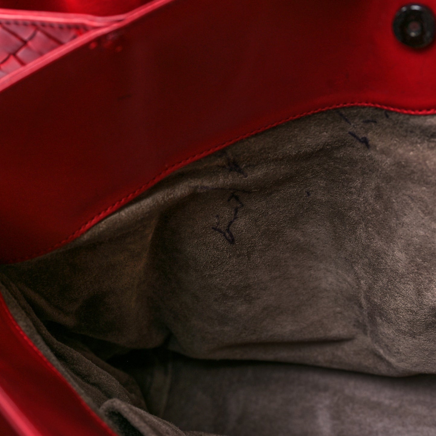 Nappa Intrecciato Medium Roma Tote Red