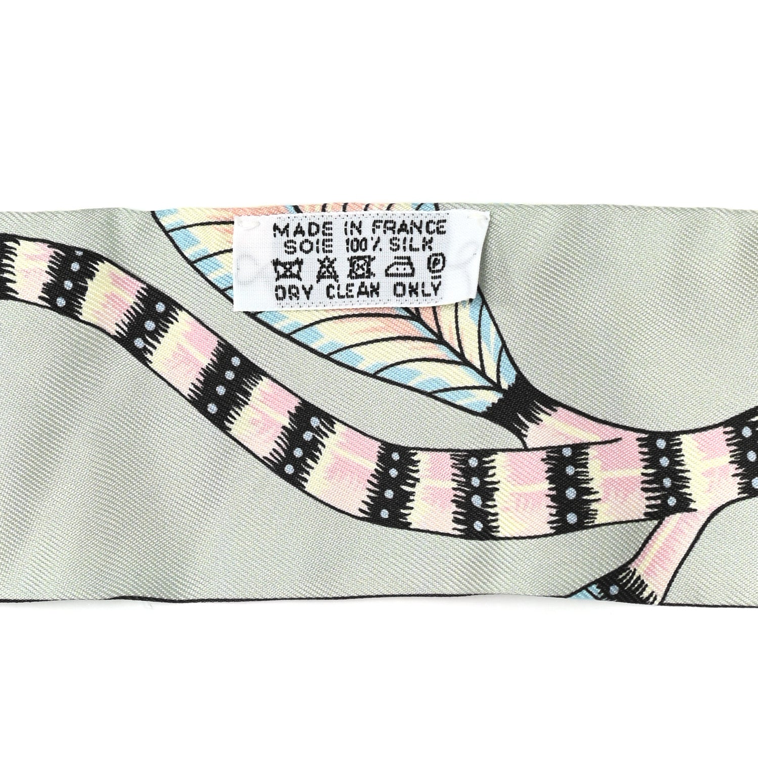 Hermes Silk The Savana Dance Twilly Vert Amande Rose 4 of 4