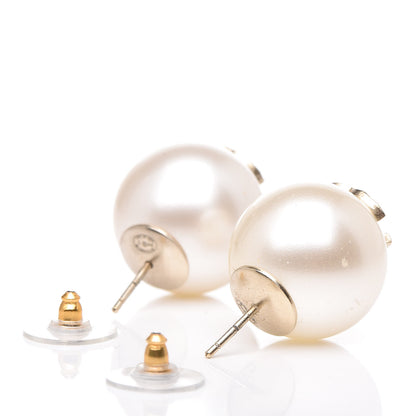Chanel Pearl CC Large Earrings Gold 3 of 6
