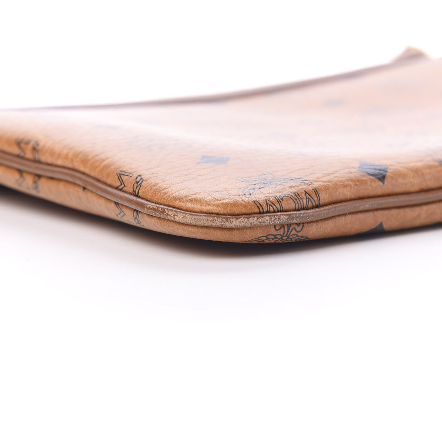 Visetos Medium Stark Wristlet Pouch Cognac