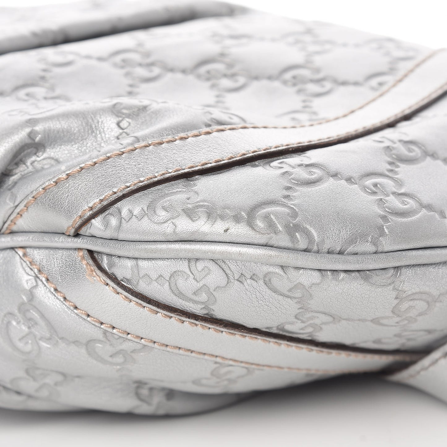 Guccissima Small D Ring Messenger Silver