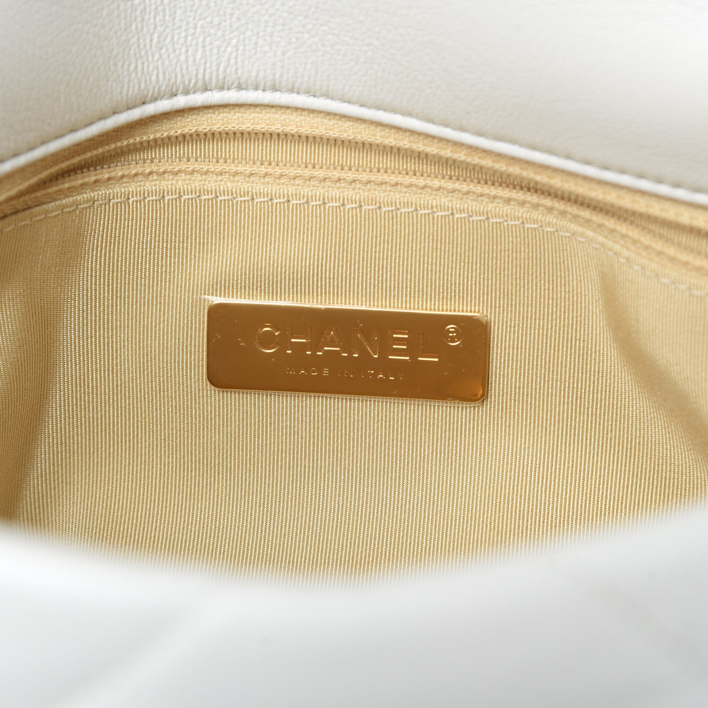 Goatskin Quilted Medium Chanel 19 Flap White