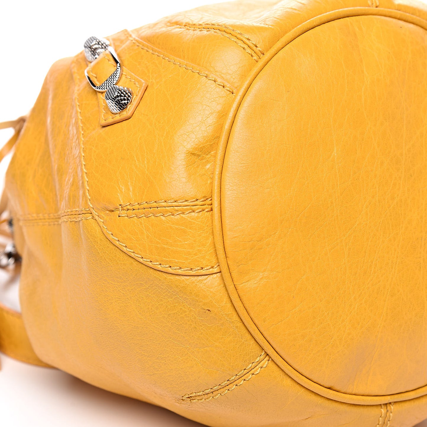 Agneau Giant 12 Silver Hardware Mini Pompon Mangue