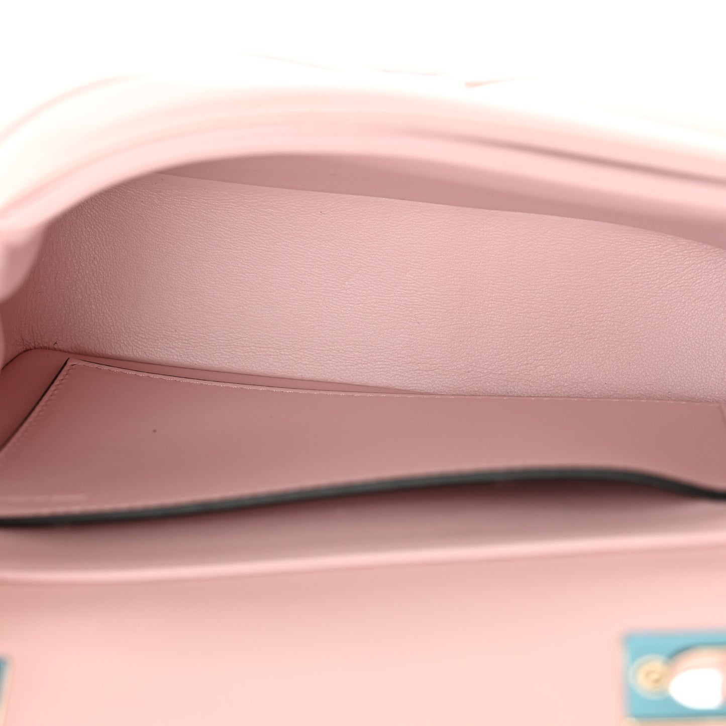 Nappa Lacquer Monochrome One Stud Chain Clutch Rose Quartz