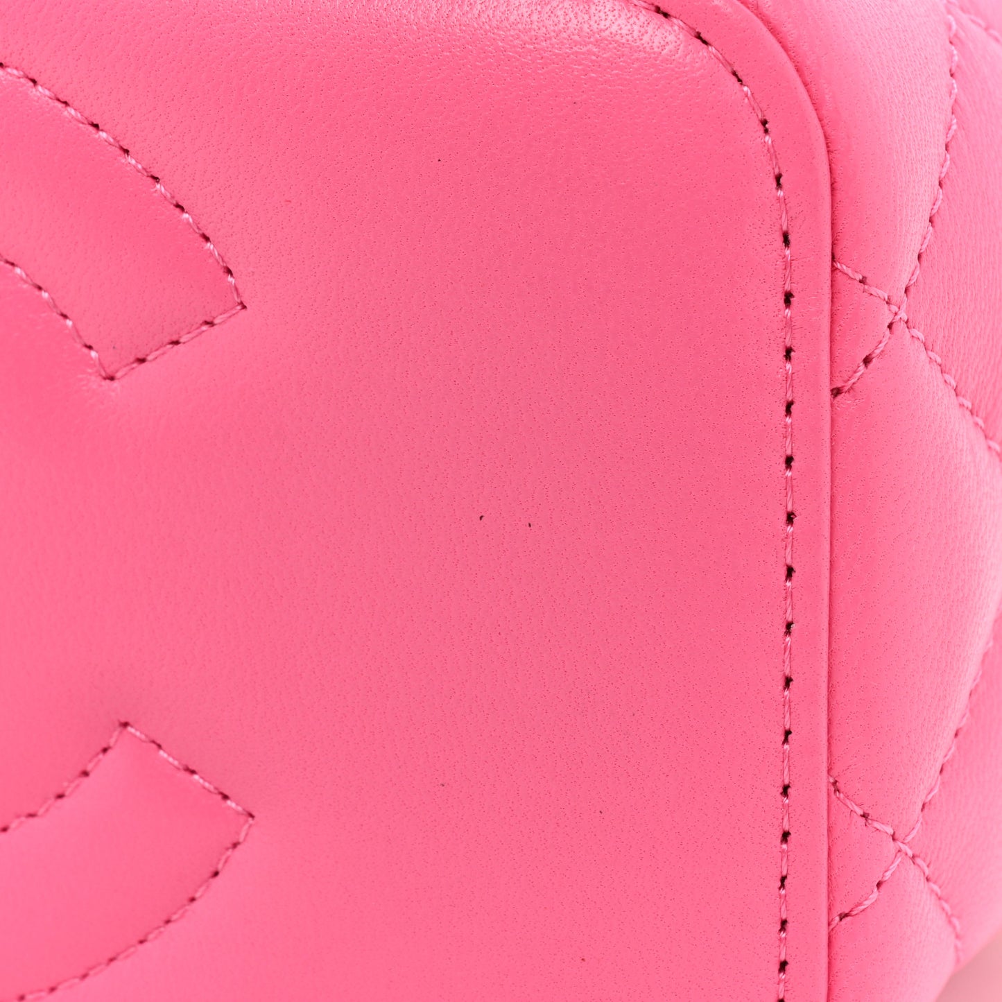 Lambskin Enamel Quilted Small Coco Hearts Vanity Case With Chain Pink