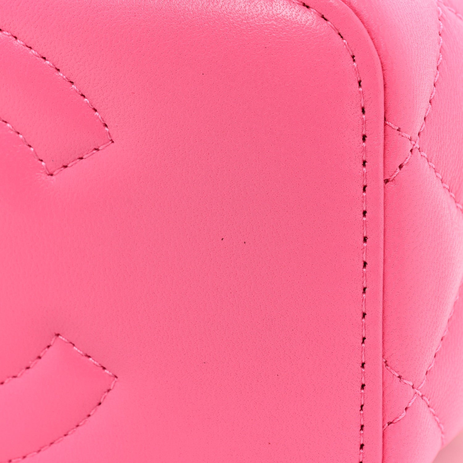 Chanel Lambskin Enamel Quilted Small Coco Hearts Vanity Case With Chain Pink 10 of 10