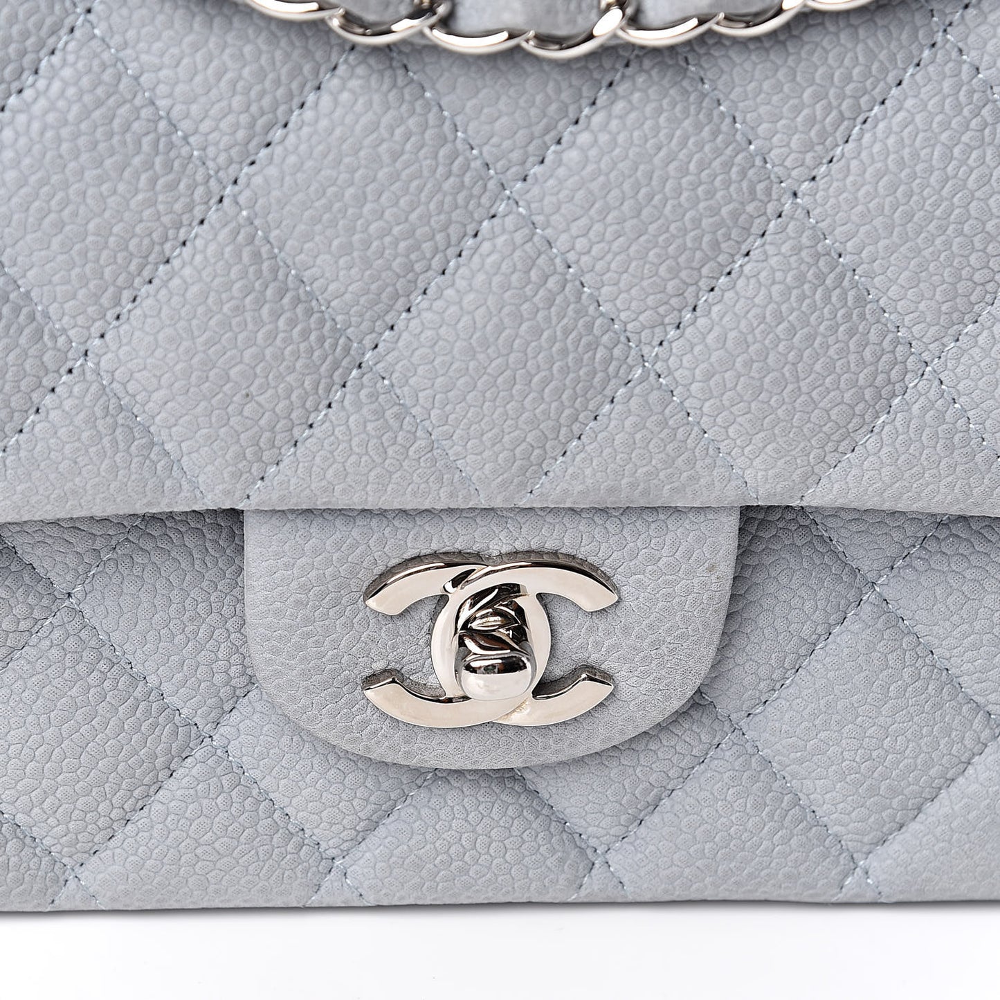 Iridescent Caviar Quilted Medium Double Flap Light Grey