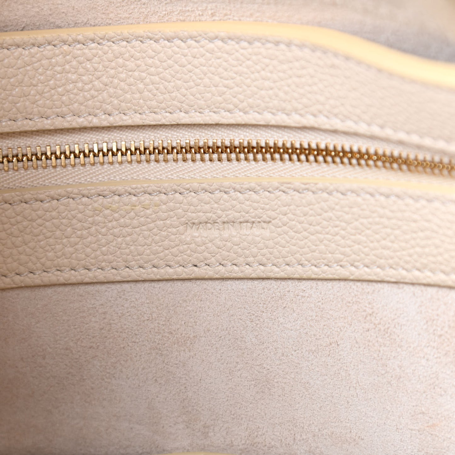 Soft Grained Calfskin Small Belt Cabas Phantom Vanilla