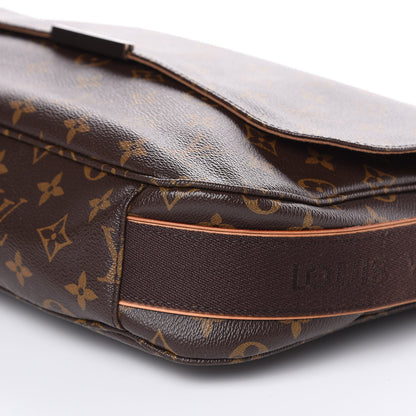 Louis Vuitton Monogram Beaubourg MM Messenger Bag 8 of 12