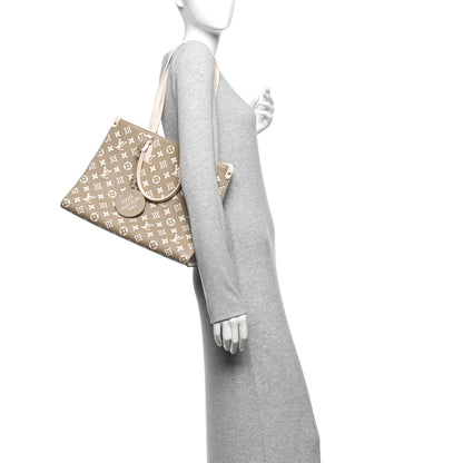 Louis Vuitton Empreinte Monogram Spring In The City Onthego MM Kaki Beige Cream 2 of 12