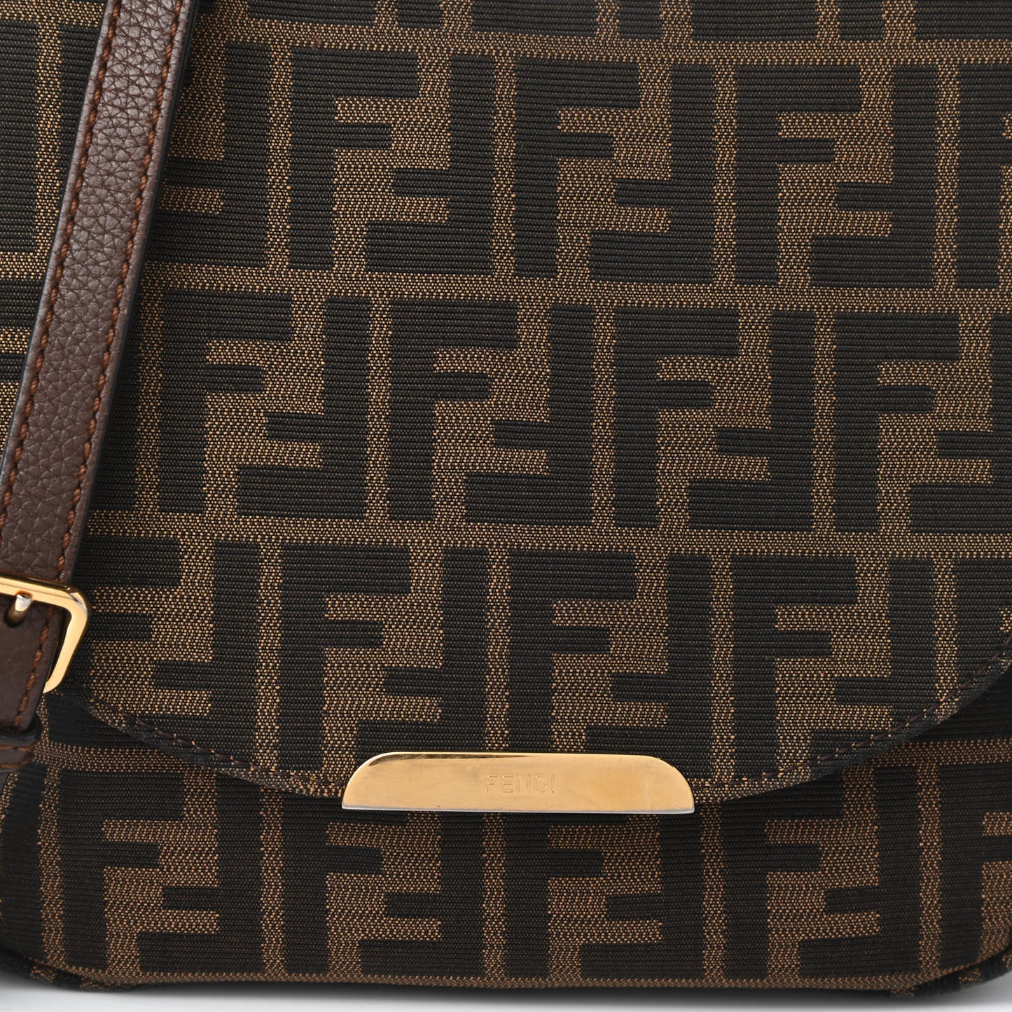 Zucca Vitello Artic Small Messenger Bag Tobacco Castagna