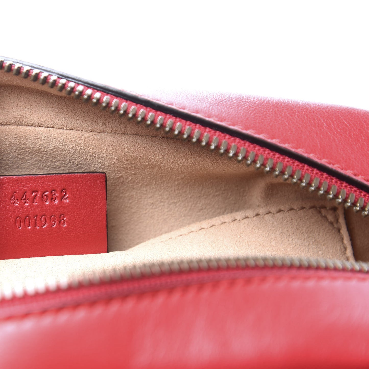 Calfskin Matelasse Small GG Marmont Chain Shoulder Bag Hibiscus Red
