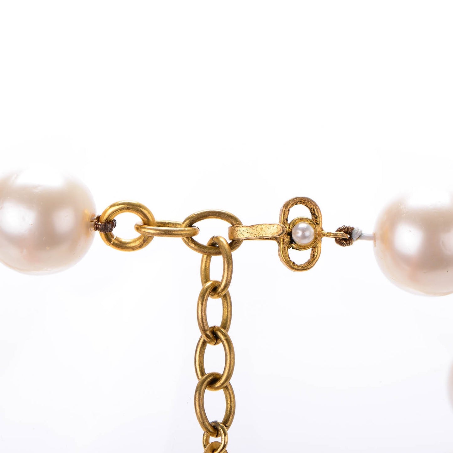 Pearl Short Necklace Gold