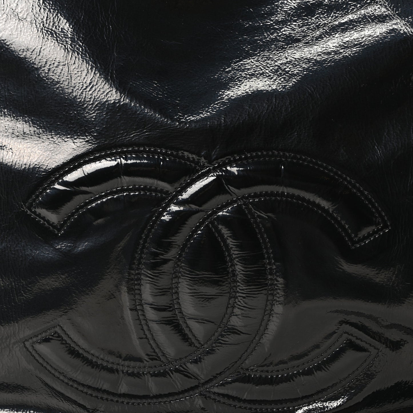 Vinyl XXL Rock and Chain Flap Black