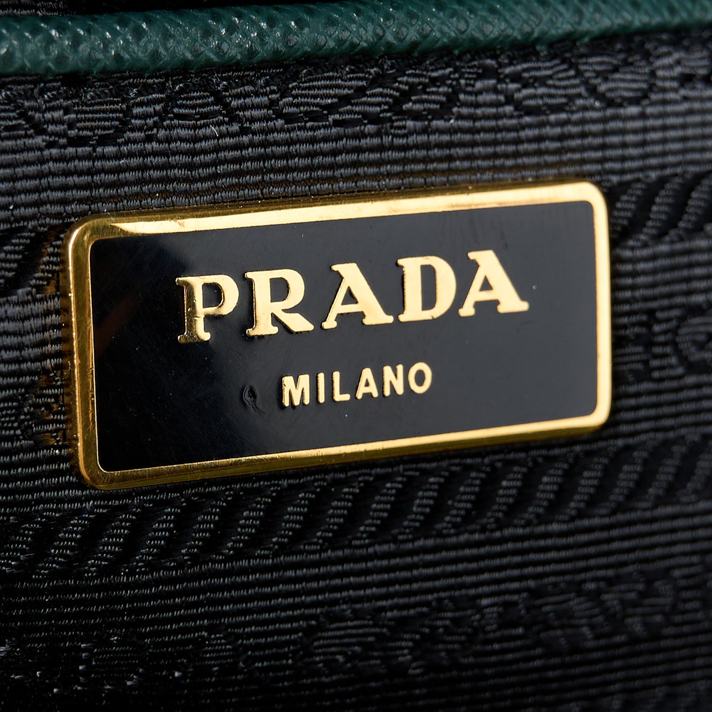 Saffiano Lux Large Promenade Tote Smeraldo