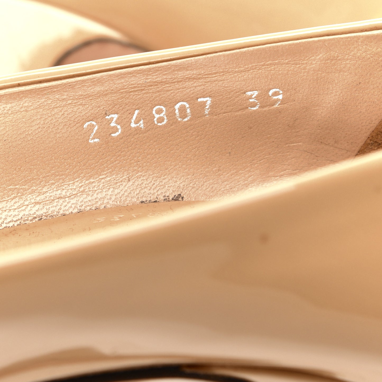 Patent Platform Pumps 39 Powder