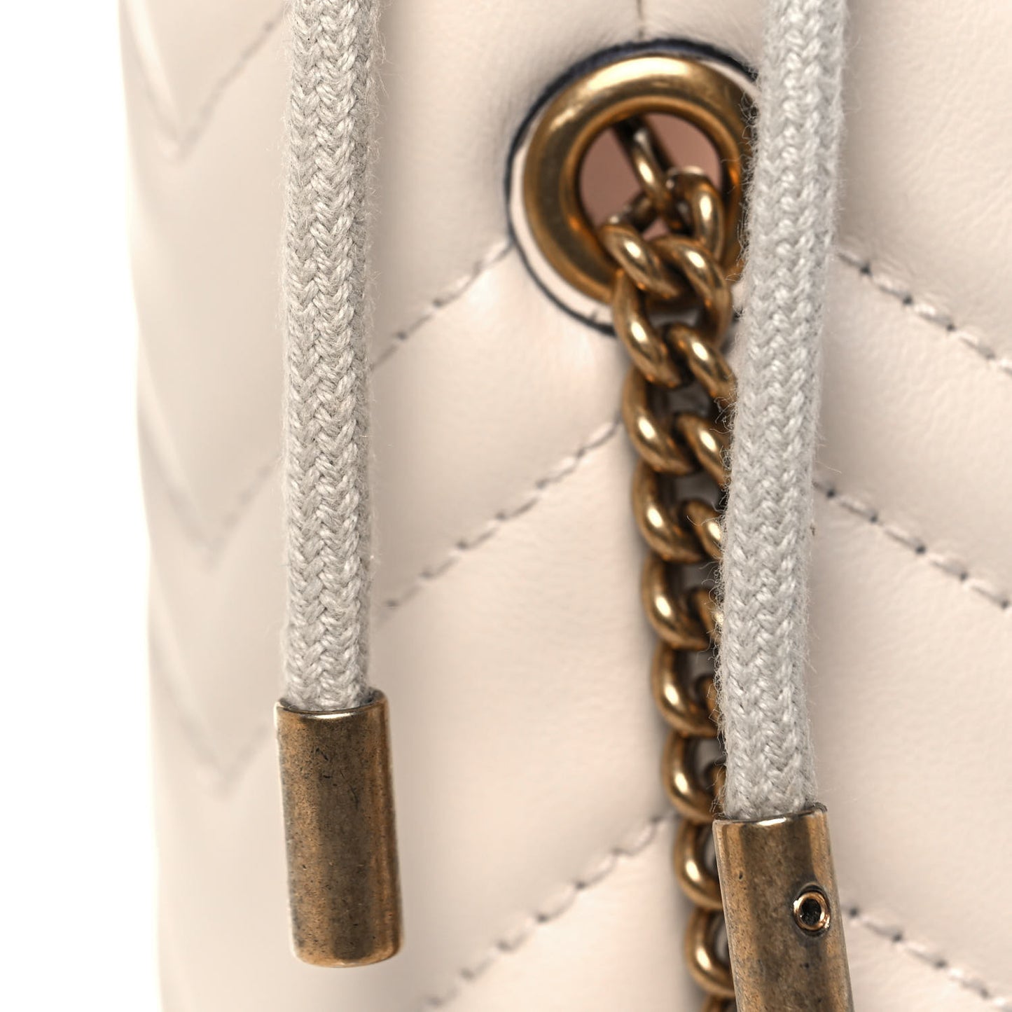 Calfskin Matelasse Mini GG Marmont 2.0 Bucket Bag White