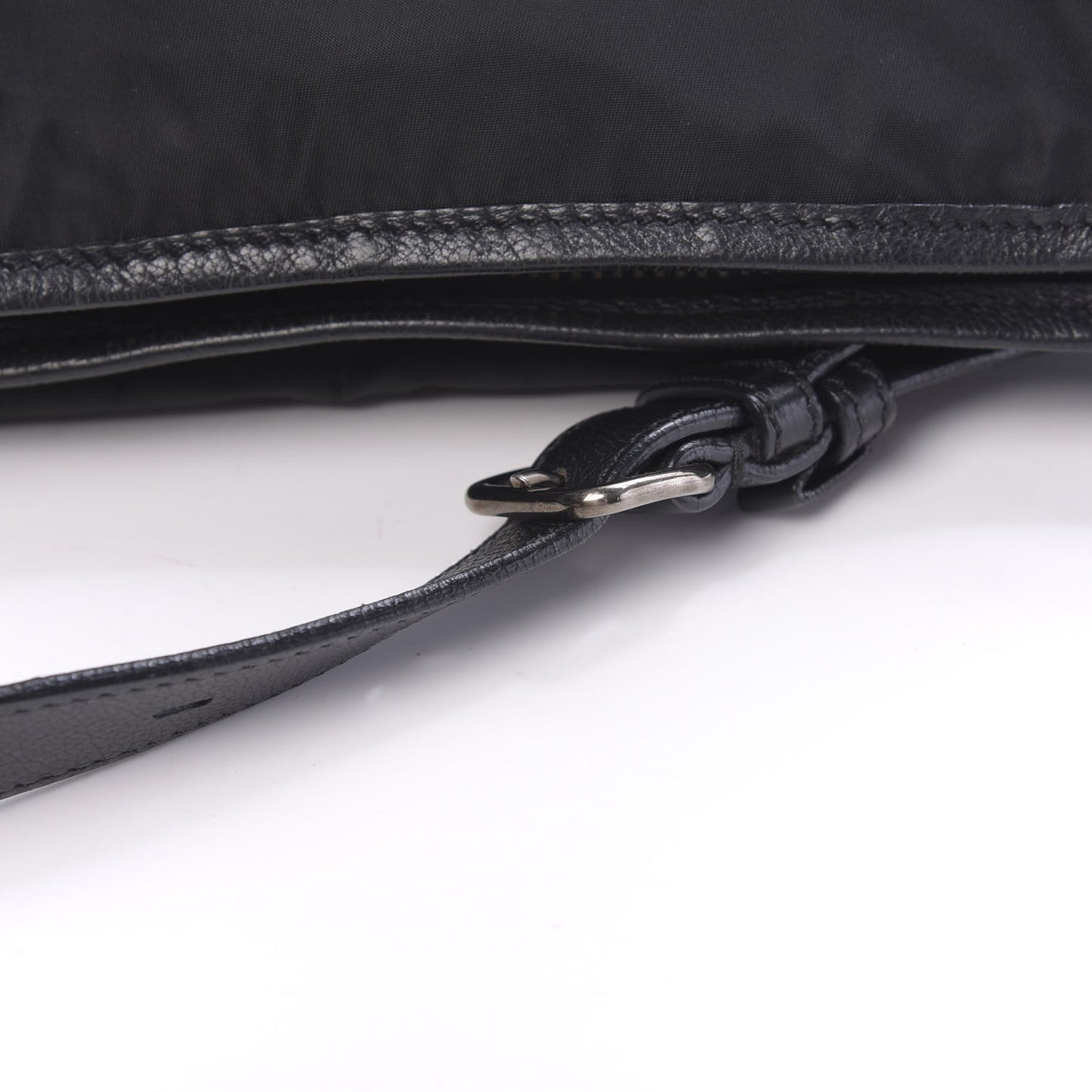 Nylon Flat Messenger Bag Black