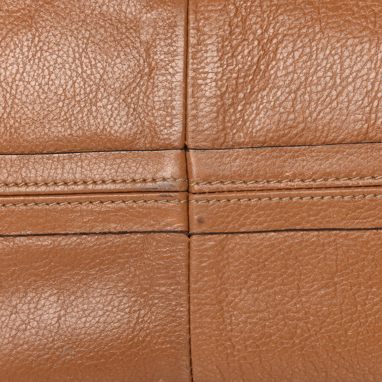 Calfskin Medium Paraty Tan