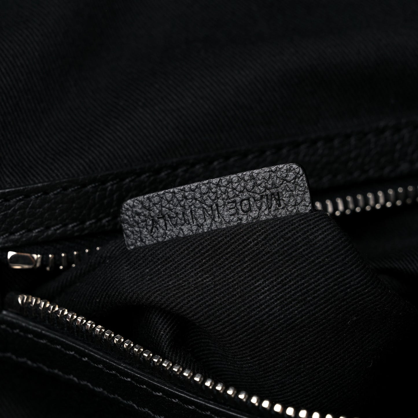 Calfskin Large Nightingale Black