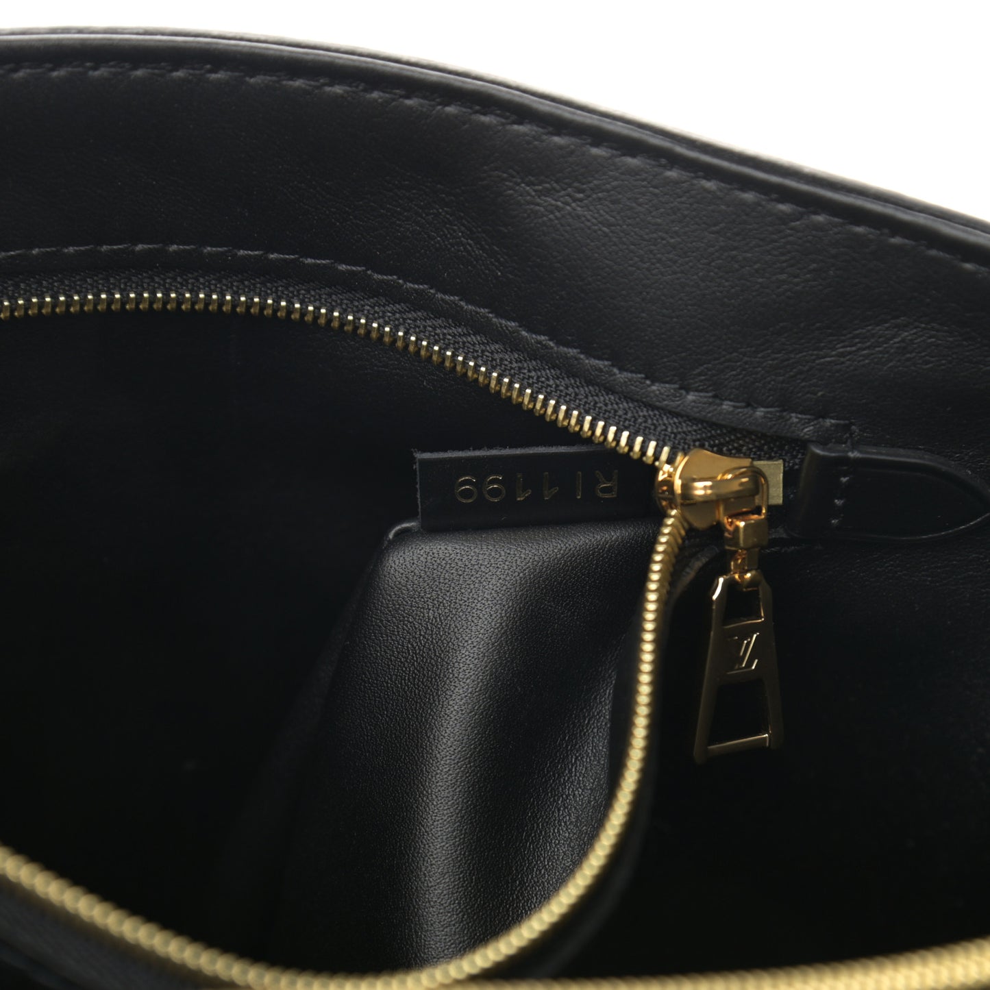 Grained Smooth Calfskin Rose Des Vents MM Black