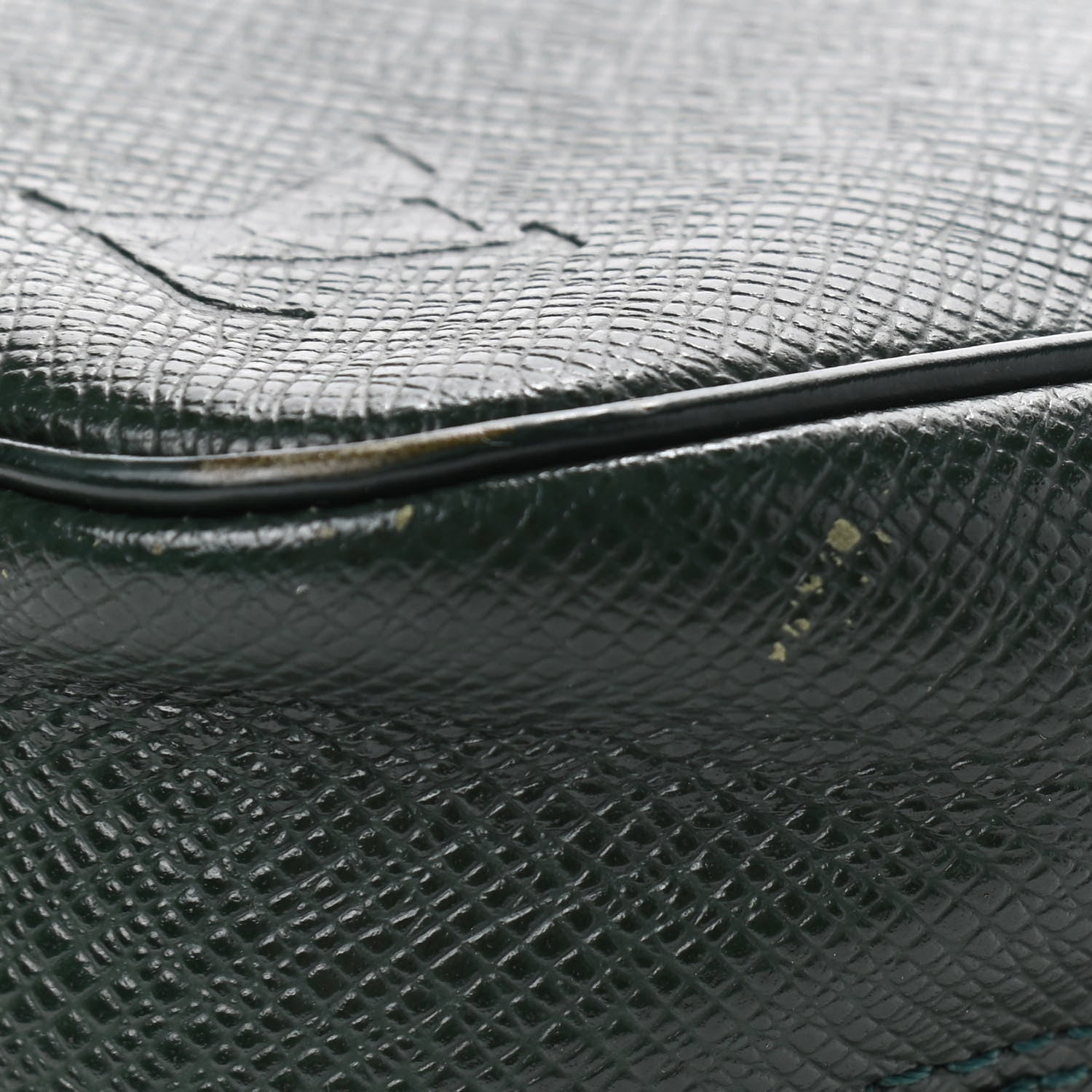 Louis Vuitton Taiga Trousse Toilette GM Epicea 11 of 13