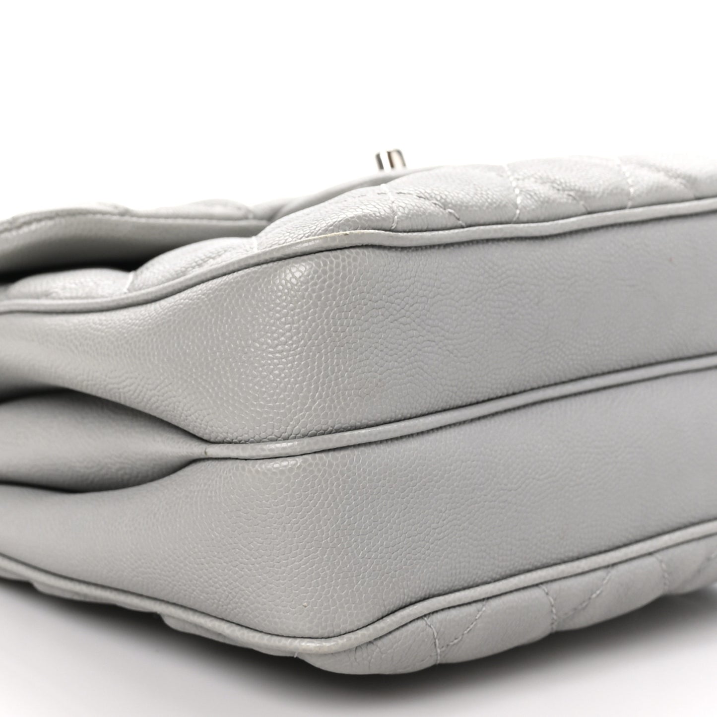Caviar Quilted Medium Urban Companion Flap Grey