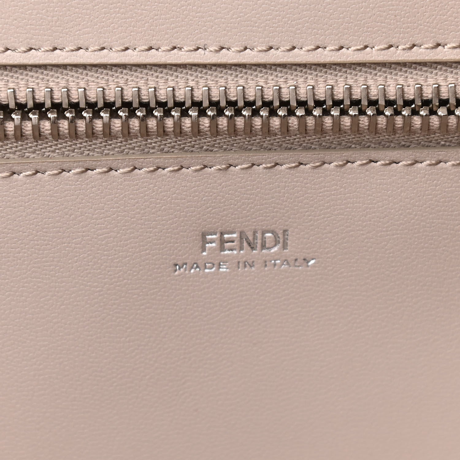 Fendi Vitello Ginevra Elaphe Monster Eyes Shopping Tote Grigio Polvere Naturale 7 of 10