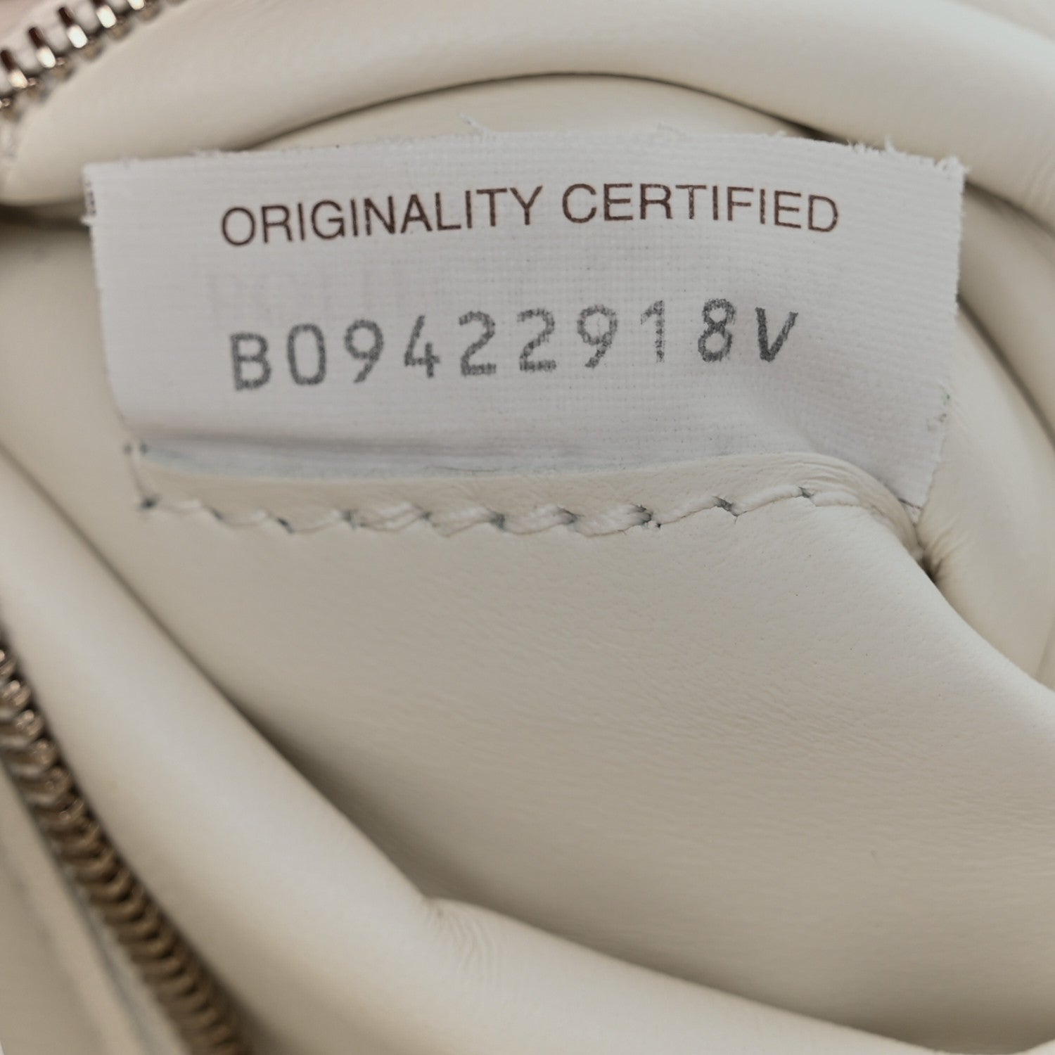 Bottega Veneta Lambskin Maxi Intrecciato Cassette Crossbody Bag White 8 of 12