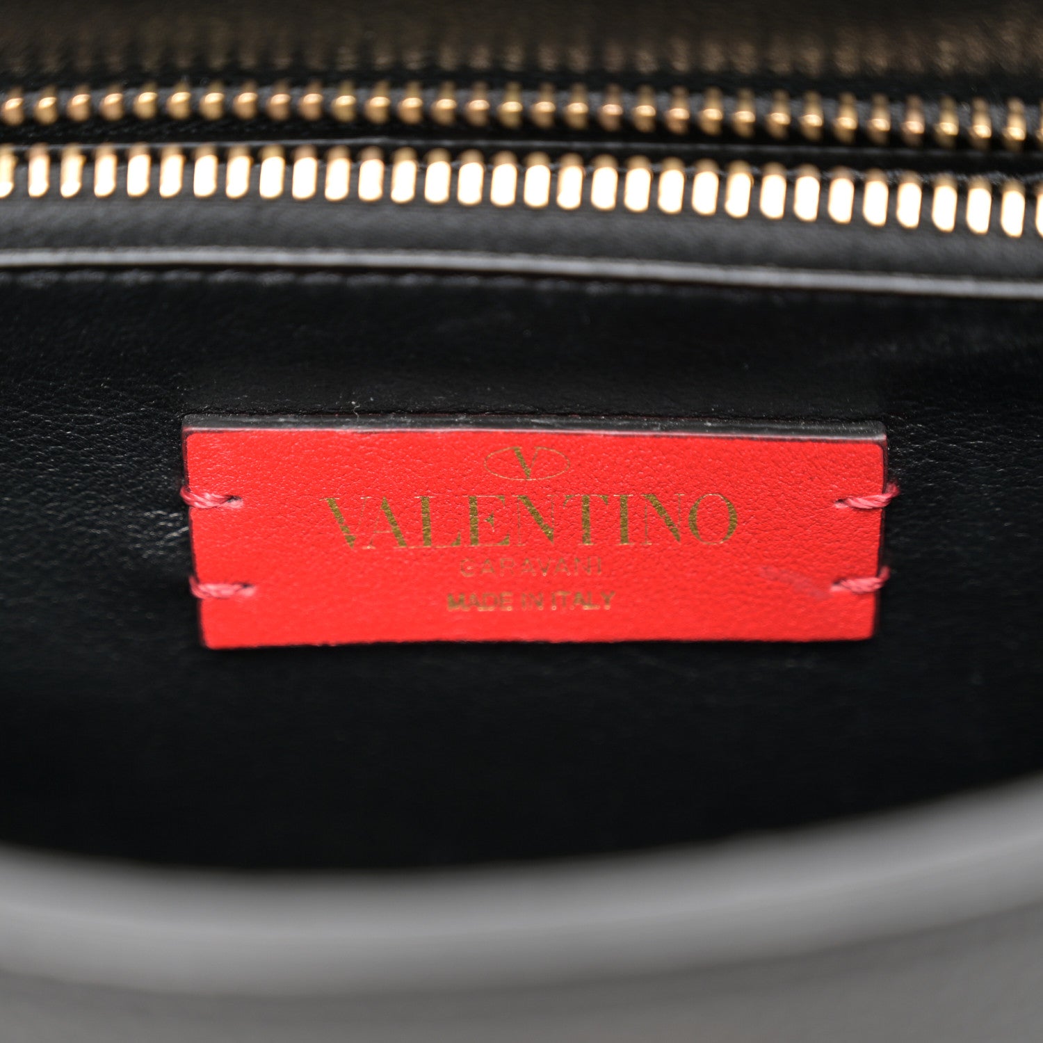 Valentino Garavani Pebbled Calfskin Small VRing Chain Shoulder Bag Black 6 of 9