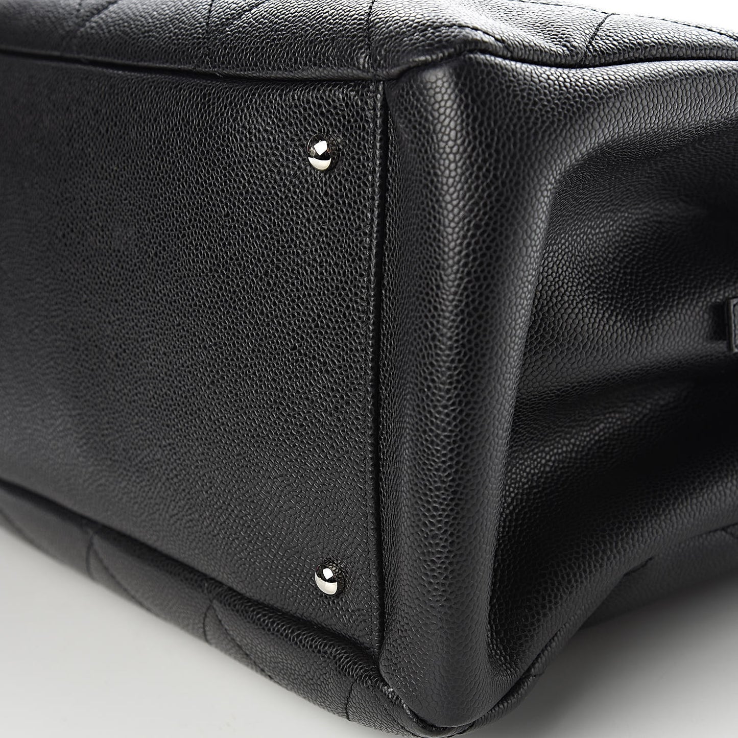 Soft Caviar Quilted CC Timeless Tote Black